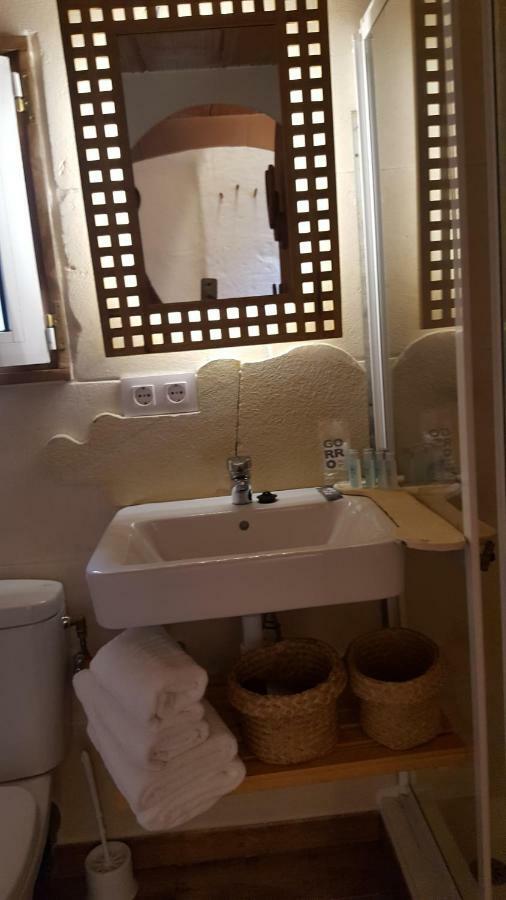 Habitaciones Casa De Campo Daymipaz มาโอน ภายนอก รูปภาพ